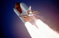¿Por Qué se Abre la Dinámica Espacial al Sector Privado?