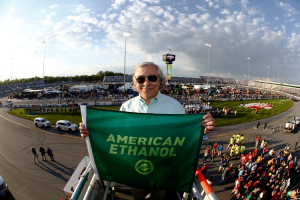 Productores de Etanol Piden Aumentar Arancel para Nivelar el Mercado