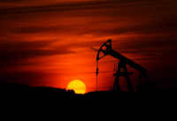 Inician Discusiones para Extender los Recortes de Producción de Petróleo